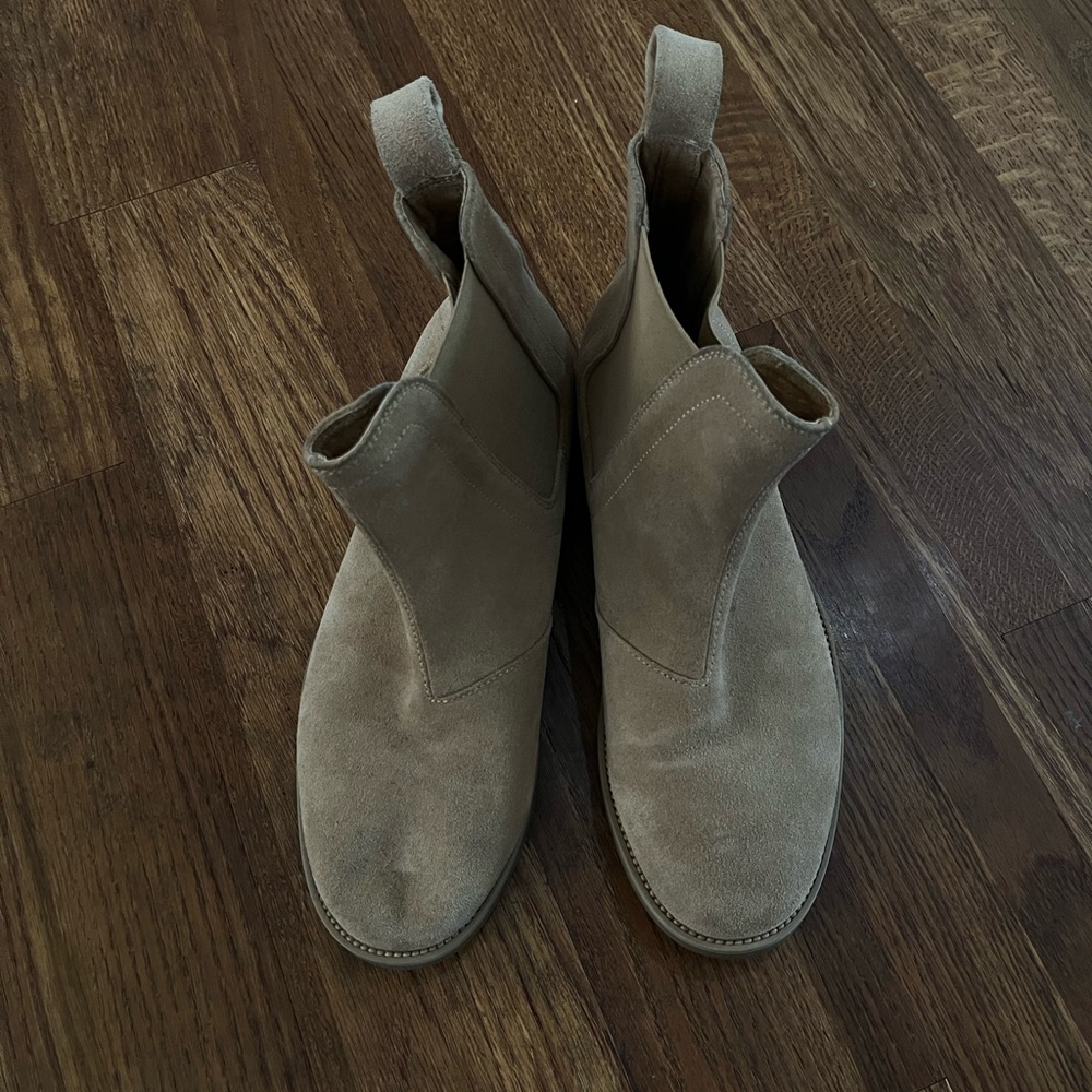 Chelsea Boot - Picture 3 of 4